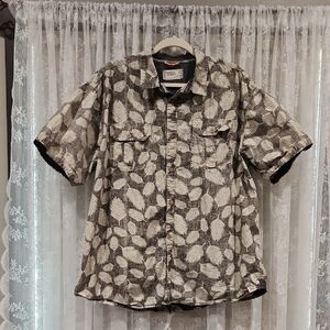 FREE PLANET BUTTON UP SHIRT